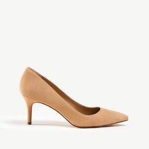 EUC size 8 Ann Taylor Eryn2 suede pump